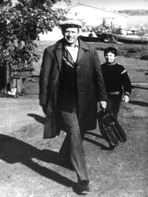 1982 Крапивин Слава на базе